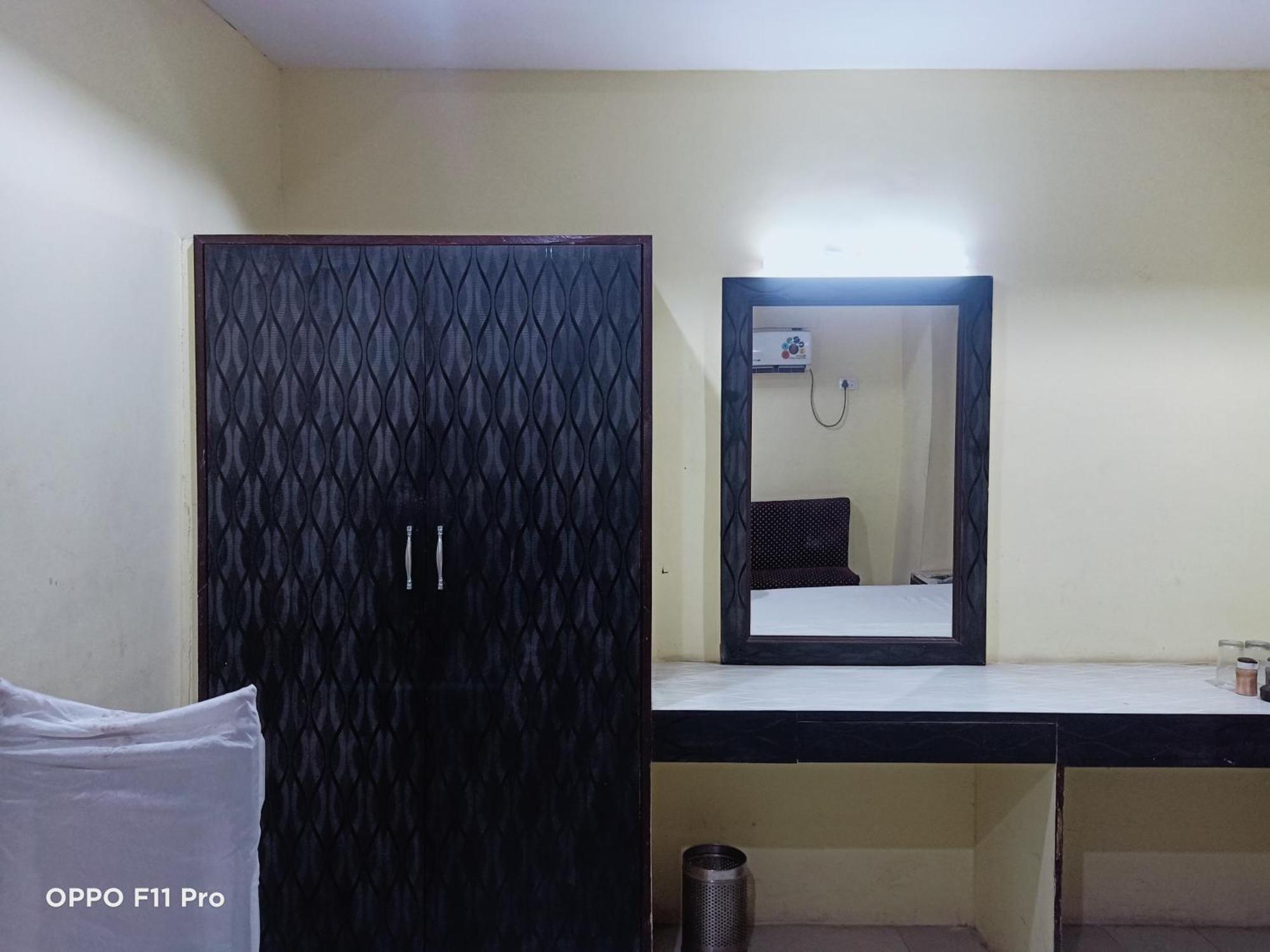 Hotel Ambassador Inn Gwalior Exterior photo