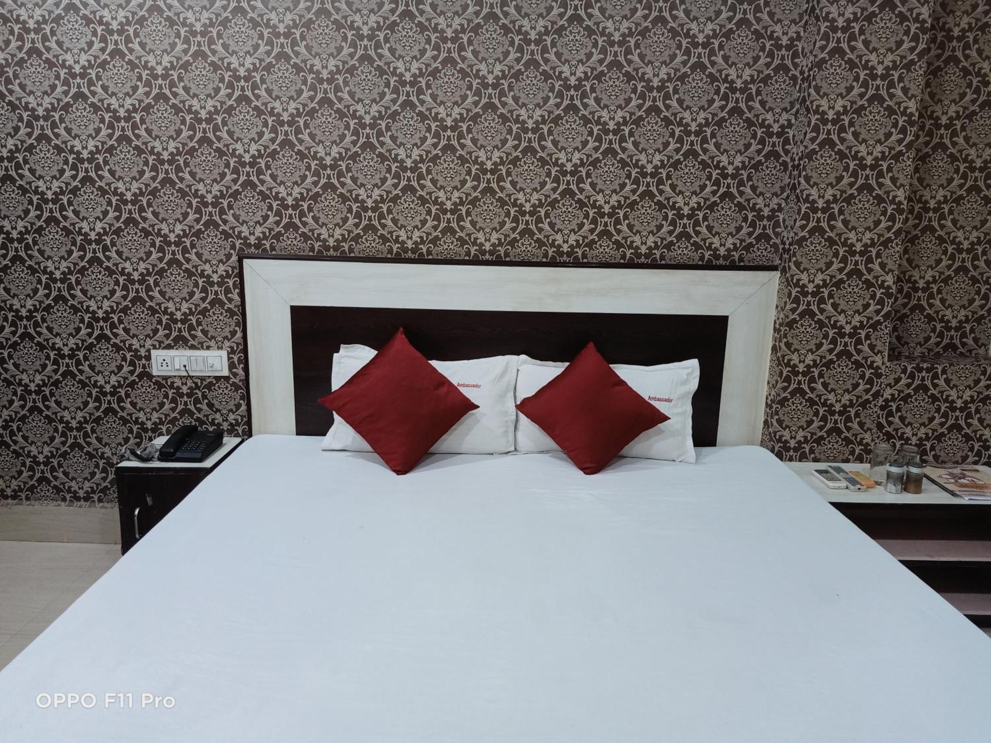 Hotel Ambassador Inn Gwalior Exterior photo