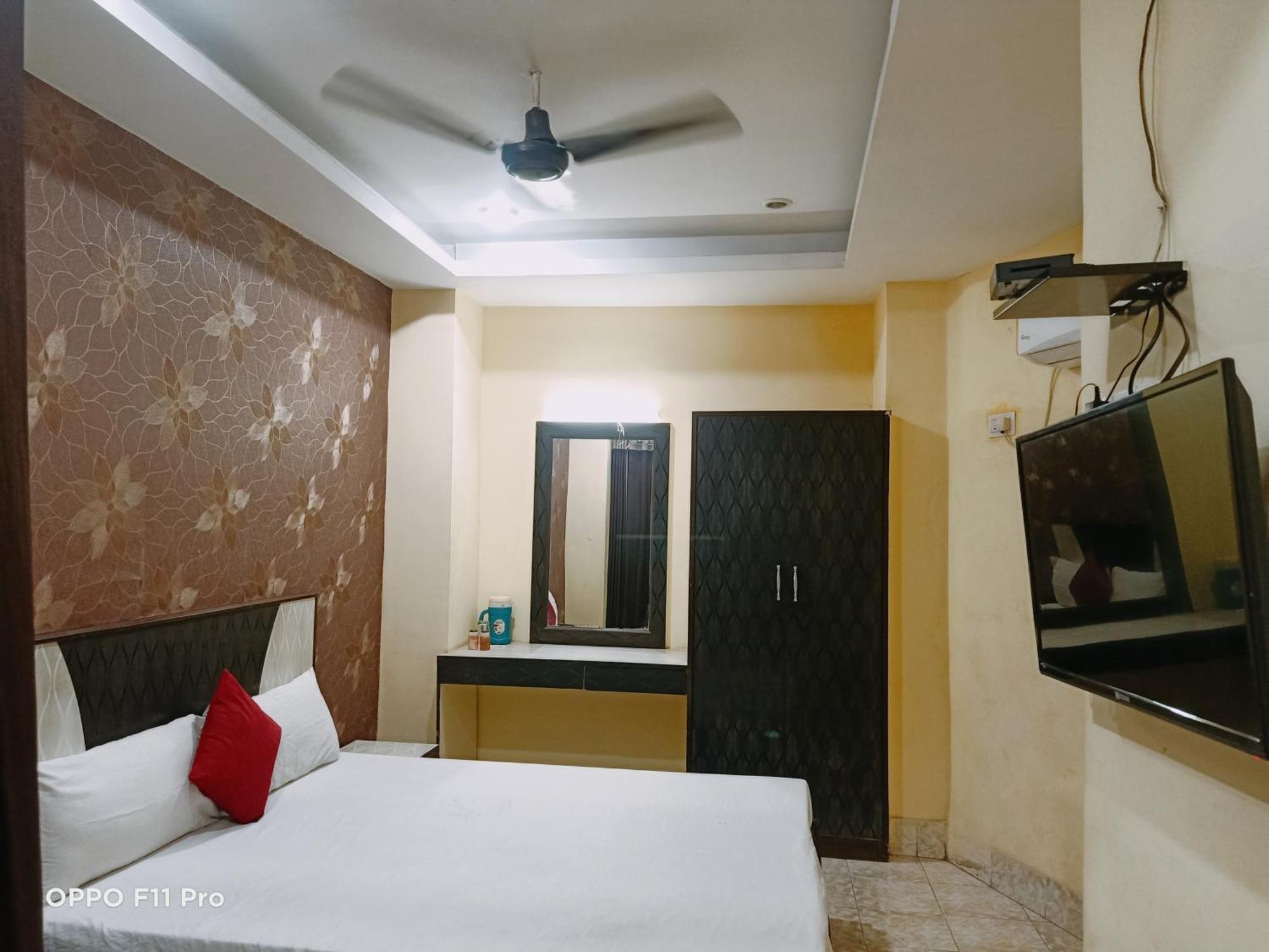 Hotel Ambassador Inn Gwalior Exterior photo