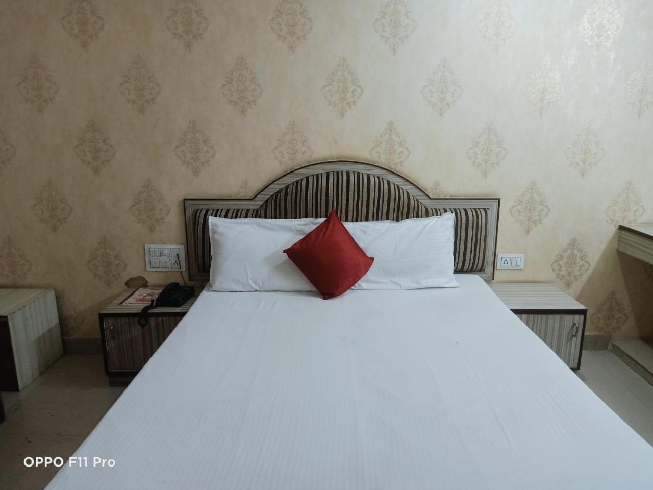 Hotel Ambassador Inn Gwalior Exterior photo